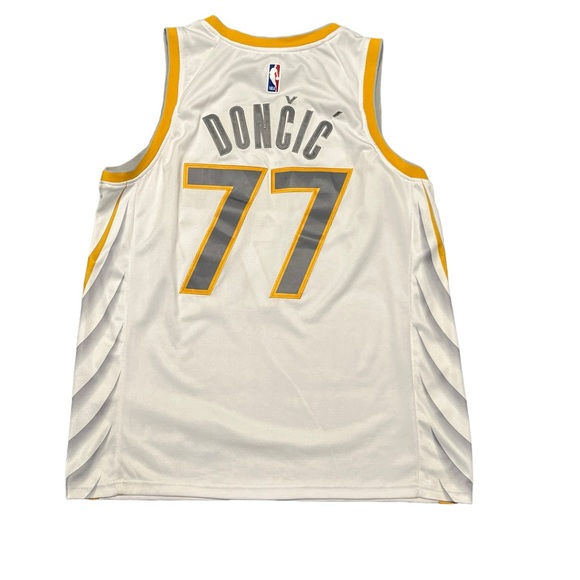 Luka Doncic Mavs Jersey - Picture 1 of 2